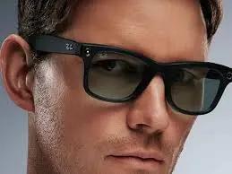 Meta vai lançar óculos inteligentes com Oakley e Prada após sucesso da Ray-Ban