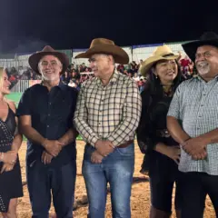 Amélio Cayres prestigia 34ª ExpoFormoso e visita prefeitos de Aliança e Brejinho de Nazaré 