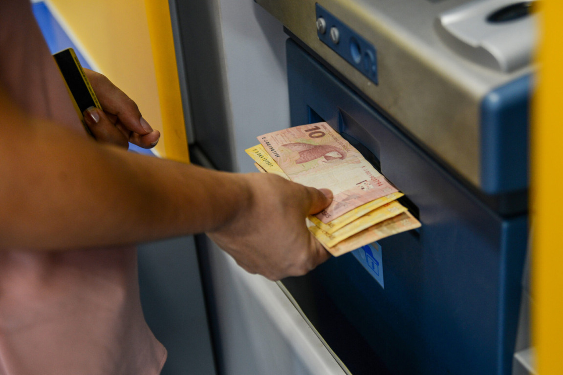 Serão pagos 12.380 trabalhadores, entre servidores públicos ativos, estagiários e bolsistas 