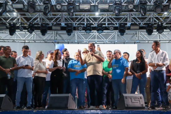 Aniversário de Jair Farias: Gomes homenageia deputado e avisa sobre 2026: “vou trabalhar dia e noite para que todos nós estejamos juntos num palanque”