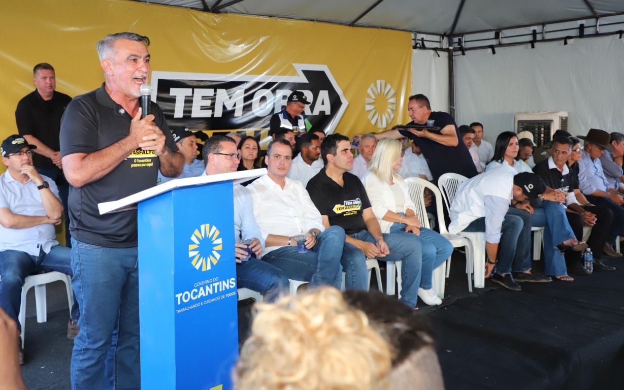 Amélio afirma que governo resgata dignidade do povo e diz a Wanderlei: “quero continuar sendo seu aluno, governador”