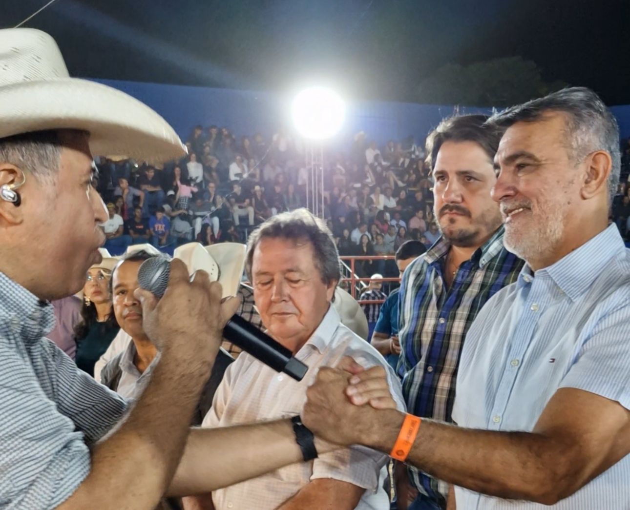 “É no campo que o Tocantins se fortalece”, diz Amélio Cayres na abertura da 21ª Expo Araguaçu “É no campo que o Tocantins se fortalece”, diz Amélio Cayres na abertura da 21ª Expo Araguaçu