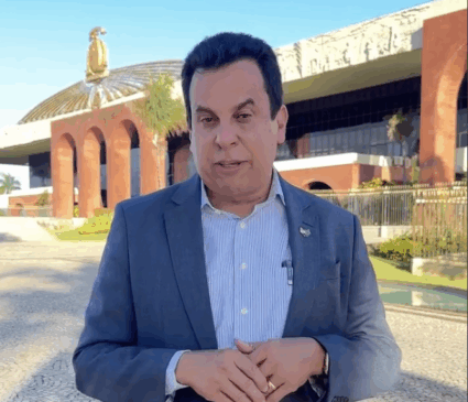 Secretário se emociona, desabafa em vídeo, lamenta ataques por desinformação e garante: “o PCCR está mais perto do que nunca”
