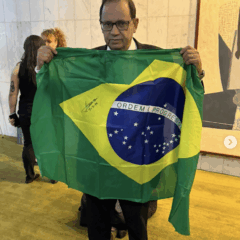 Com bandeira assinada por Bolsonaro, deputado tocantinense fala em “resistência” a defesa do ex-presidente