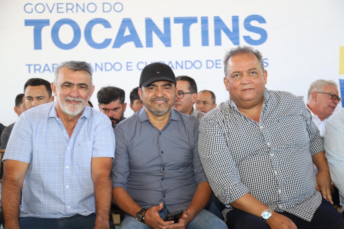 Obra no Rio Formoso recebe ordem de serviço com R$ 30 milhões destinados por Gomes: “uma resposta concreta à necessidade de garantir água para quem produz” Obra no Rio Formoso recebe ordem de serviço com R$ 30 milhões destinados por Gomes: “uma resposta concreta à necessidade de garantir água para quem produz”