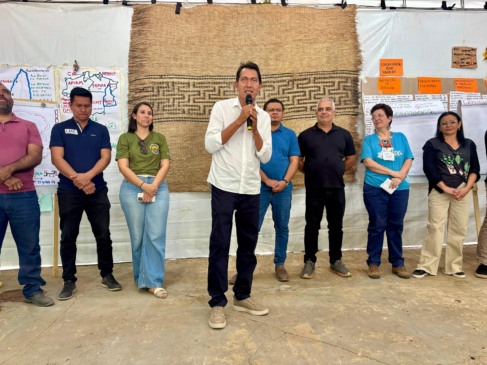 Secretário Paulo Xerente (Sepot) participa da oficina de consolidação do processo de escuta do Programa Jurisdicional REDD+ com o povo Karajá, na Ilha do Bananal - Foto: Julyana Batista Aires/Governo do Tocantins