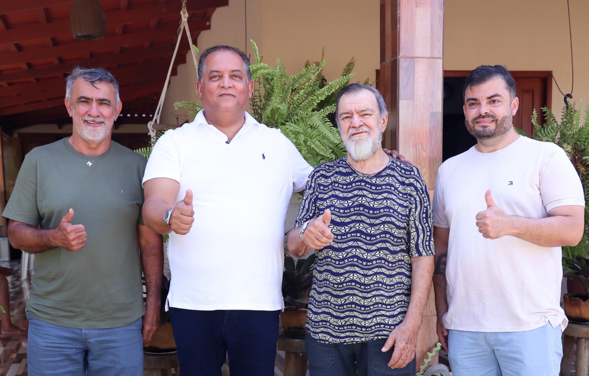 Em Augustinópolis, Eduardo Gomes visita e recebe elogios de Antônio do Bar, destaca repasses para a saúde e acompanha obras do Parque Seu Santino; Amélio acompanha 