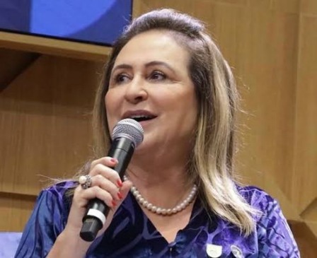 Kátia Abreu manda recado pelas redes, fala em “enganação” e afirma: “O prefeito de Palmas chama-se Eduardo Siqueira Campos”