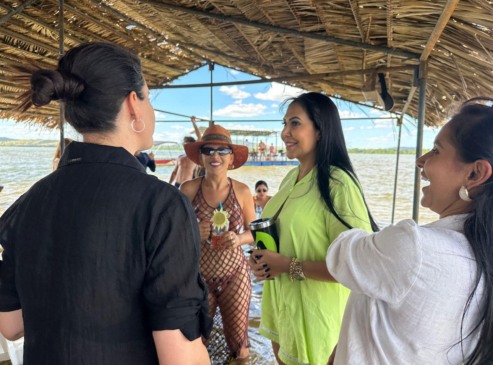 Janad Valcari reforça apoio ao turismo e à cultura durante o circuito de praias no Tocantins
