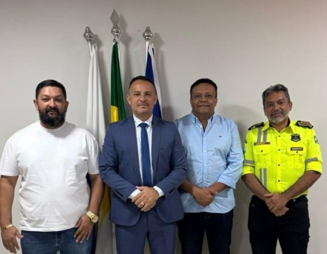 Em reunião na secretaria de Mobilidade Urbana e Defesa Civil de Palmas, vereador Petion Corado defende parceria entre Legislativo e Executivo