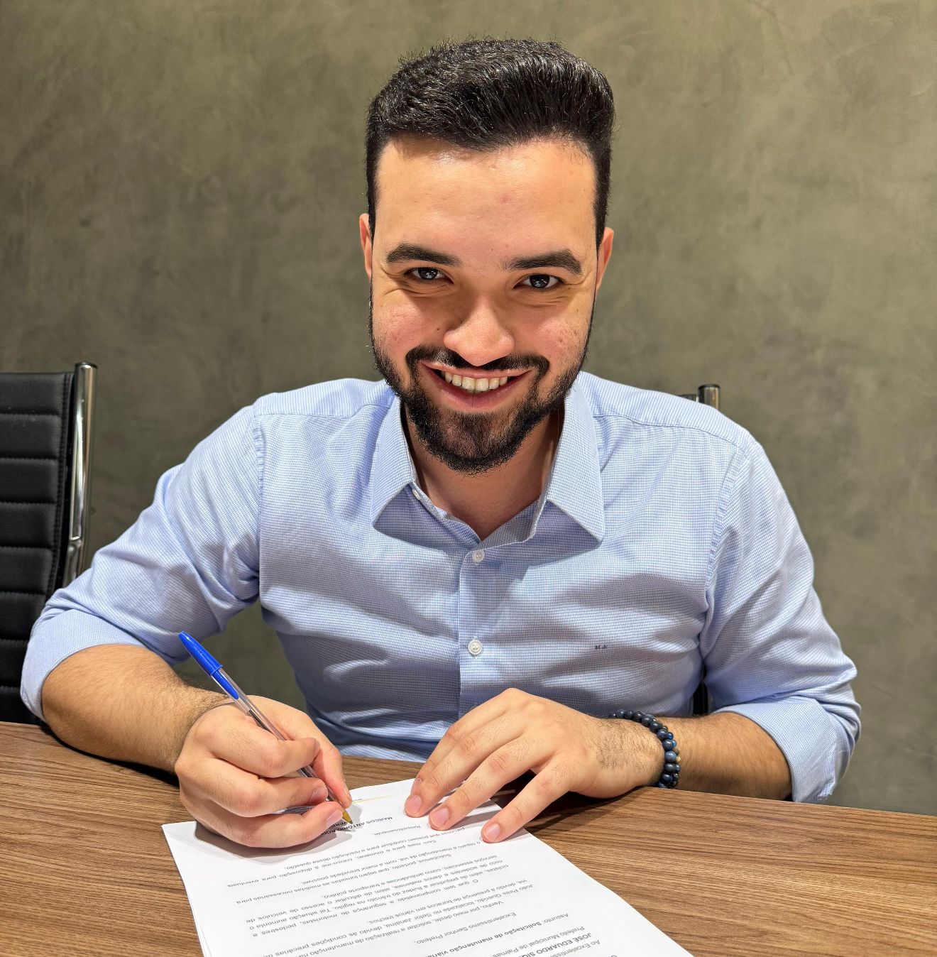 Marcos Júnior solicita retirada de postes que impedem acessibilidade na 405 Sul Marcos Júnior solicita retirada de postes que impedem acessibilidade na 405 Sul