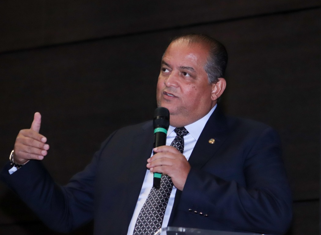 Vice-presidente do Senado Eduardo Gomes palestra no Seminário Internacional - Inteligência Artificial