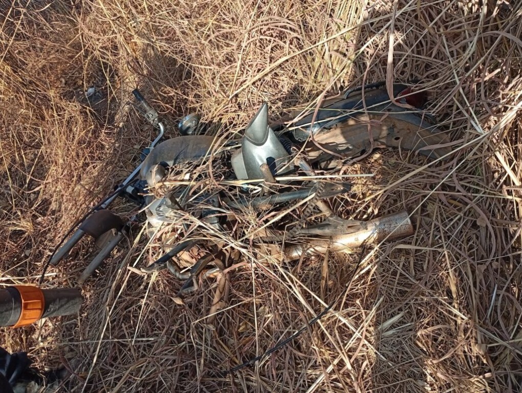 Moto estava sem pneus e placa foi encontrada abandonada na região sul de Palmas – Foto: Divulgação