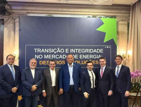 Vice-presidente do Senado Eduardo Gomes debate integridade e transição energética em evento internacional em Lisboa