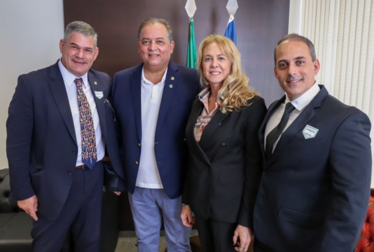 Vice-presidente do Senado Eduardo Gomes recebe atletas e lideranças para tratar da nova Lei de Incentivo ao Esporte