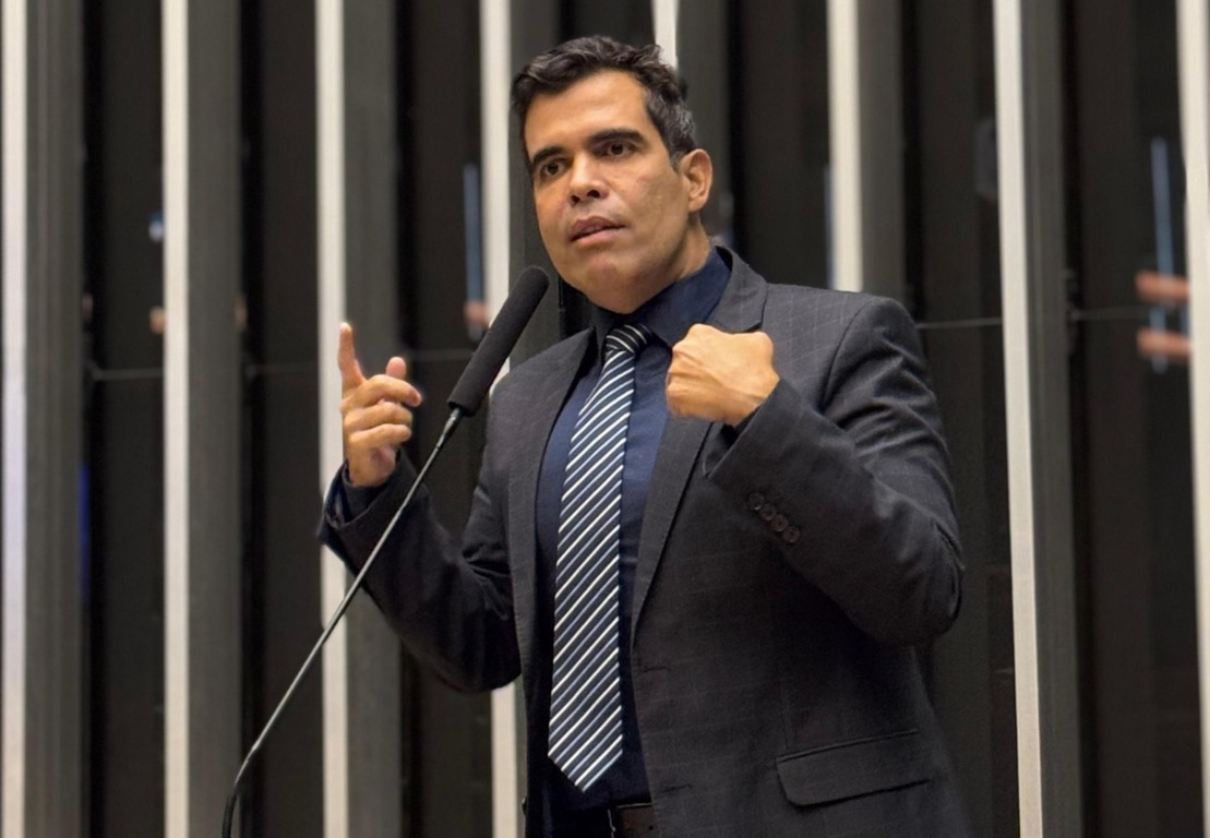 Banimento do Tigrinho da Lototins é comemorado por Ayres: “Coragem e responsabilidade”
