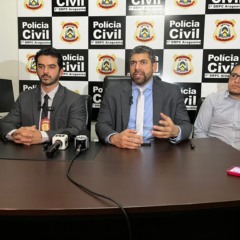 Secretário Bruno Azevedo, delegado Adrinao Aguair Carvalho da 2ª DHPP e elegado-Geral Adjunto da PC/TO, Jéter Aires participam de coletiva de imprensa em Araguaína - Foto: João Guilherme Lobasz Dicom SSP TO 