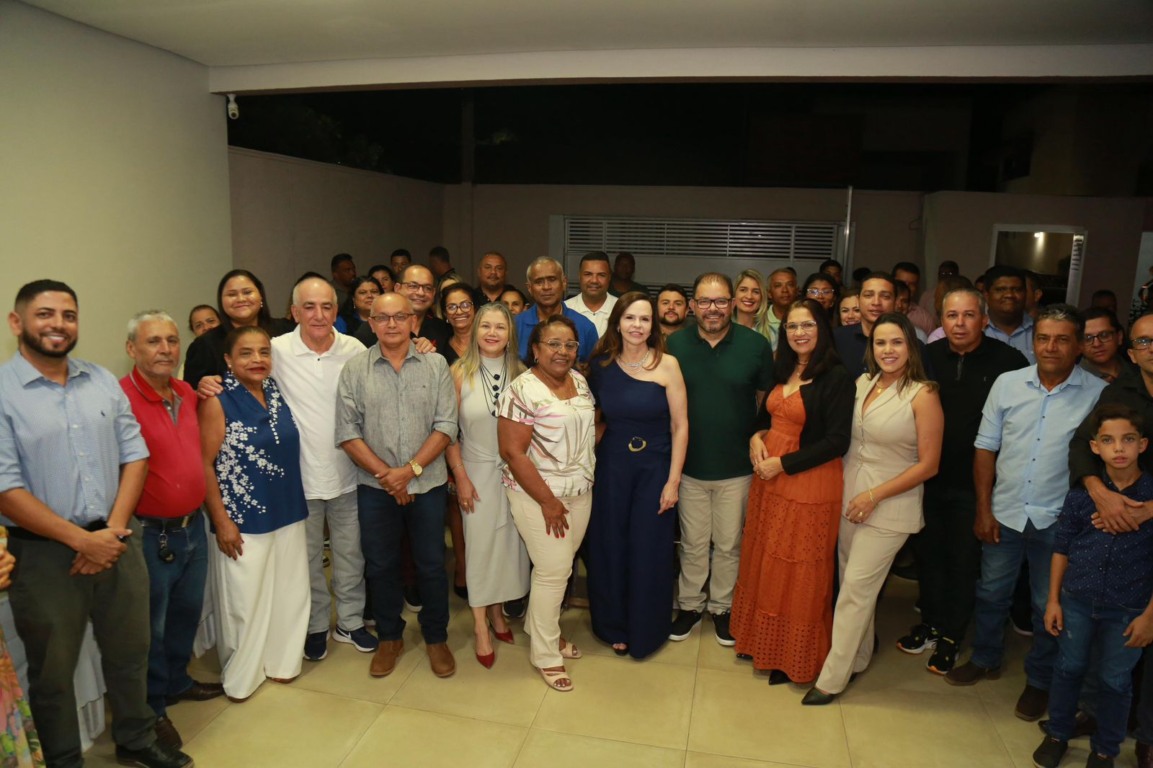 Recebida por José Salomão e outros quatro prefeitos, Dorinha discute gestão ambiental em Dianópolis e destaca os R$ 10 milhões que destinou para a cidade