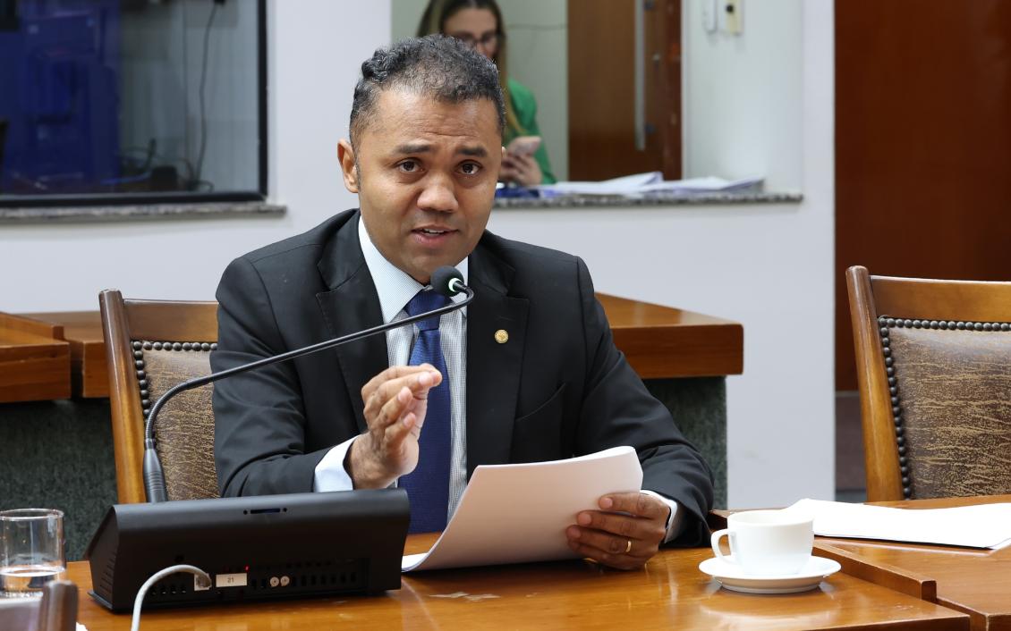 PL de Moisemar dispõe sobre normas e diretrizes para uso das câmaras de bronzeamento - Foto: Koró Rocha PL de Moisemar dispõe sobre normas e diretrizes para uso das câmaras de bronzeamento - Foto: Koró Rocha