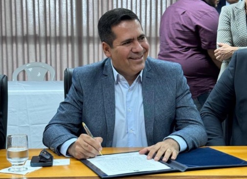 Até a conclusão do processo, o parlamentar solicitou por meio de requerimentos e de vários diálogos com representantes do Governo do Estado, fez gestão com a Prefeitura e visitou a área doada