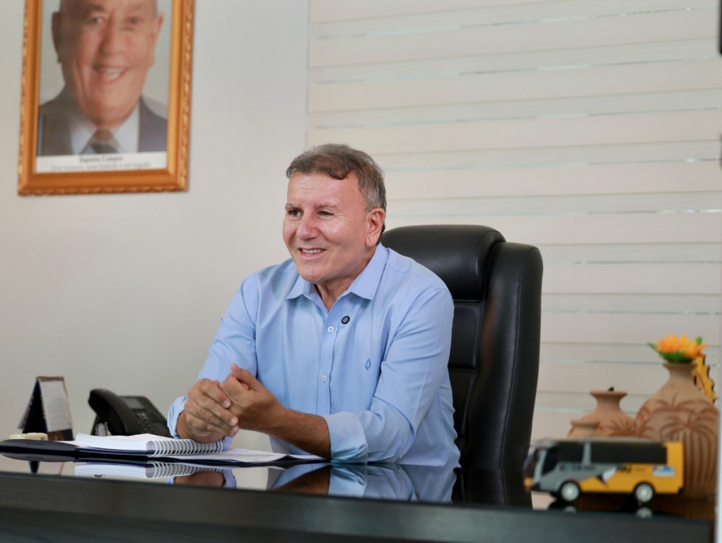 Após evolução clínica, Eduardo Siqueira recebe alta hospitalar e segue tratamento em ambiente domiciliar Após evolução clínica, Eduardo Siqueira recebe alta hospitalar e segue tratamento em ambiente domiciliar