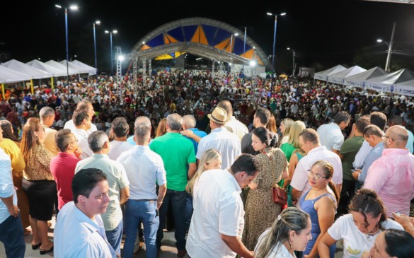 Dorinha deixa claro que Gaguim é “seu” pré candidato ao Senado; o “Gigantão” agora é oficial, Vereador da ponte candidato e mais bastidores do aniversário de Jair Farias 