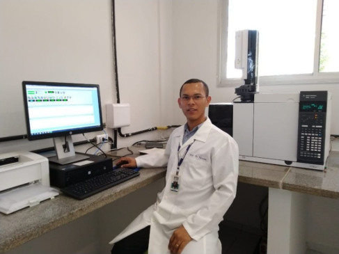 Professor da UFNT transforma experiência pessoal em pesquisa pioneira sobre tratamento de câncer em animais com plantas