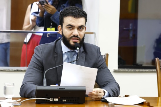 Deputado Léo Barbosa solicita criação de leitos de UTI no Hospital Regional de Dianópolis