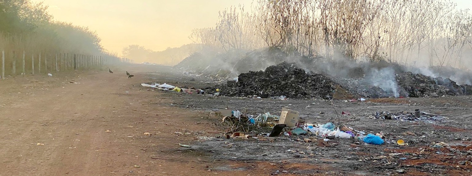 Lixão a céu aberto contaminou o lençol freático, emitiu gases nocivos e acumulou grande quantidade de pneus com água parada, que facilitaram a proliferação de doenças virais - Foto: Ascom MPTO