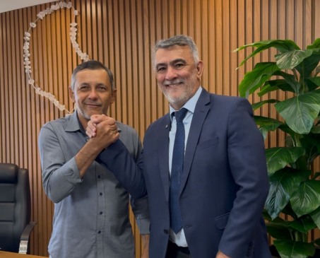 
Emenda atende ao pedido do prefeito Neto SOS para fortalecer a saúde no Município - Foto: Lwann Araújo/Divulgação