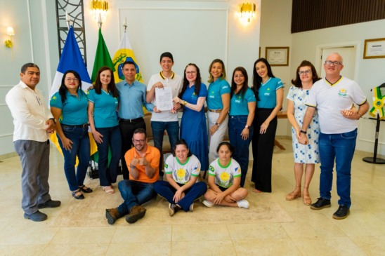 Paraíso firma convênio para fortalecer atendimento da Apae