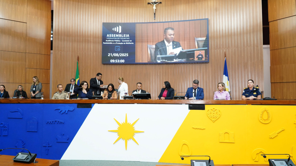 Audiência levanta propostas no combate ao feminicídio; Promotora defende união de esforços e cobra ações concretas Audiência levanta propostas no combate ao feminicídio; Promotora defende união de esforços e cobra ações concretas