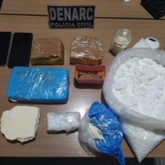 Drogas foram encontradas por agentes da Denarc durante cumprimento de mandado de buscas - Foto: Divulgação/PCTO