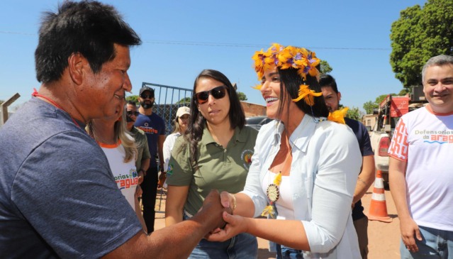Estado participa de ação para levar atendimentos e serviços gratuitos a indígenas da Ilha do Bananal; Karynne destaca compromisso com inclusão 