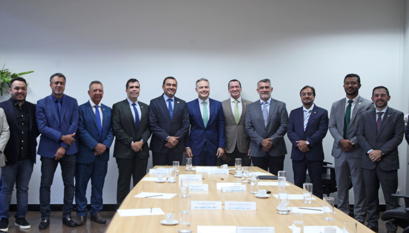 Ministro dos Transportes garante a Wanderlei entrega da nova Ponte JK para dezembro Ministro dos Transportes garante a Wanderlei entrega da nova Ponte JK para dezembro