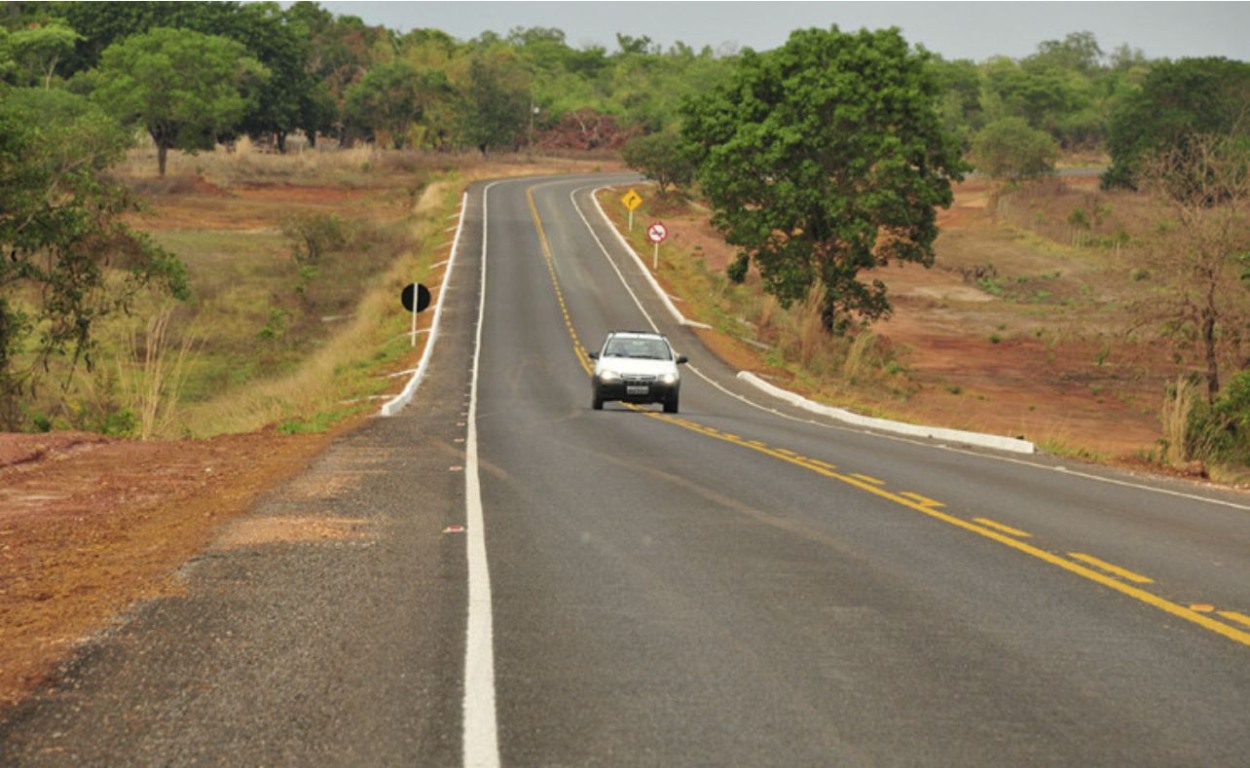 Deputada Claudia Lelis apresenta proposta para usar margens de rodovias na prevenção de queimadas e proteção ambiental