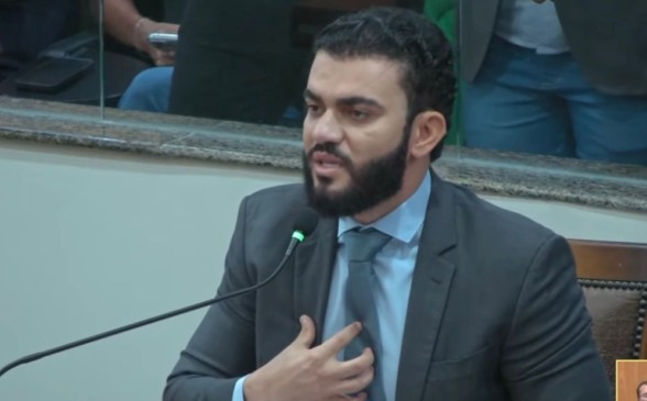 Léo Barbosa apazigua em meio a discussão na Aleto: “Não podemos transformar o desarranjo de hoje em guerras”