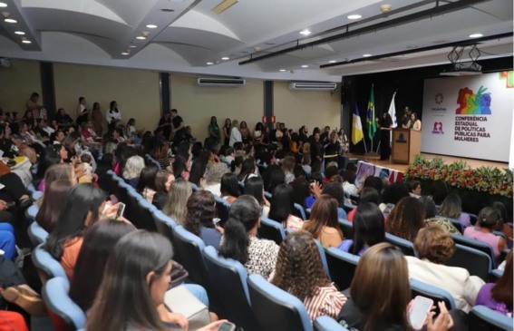 Conferência Estadual de Políticas Públicas para Mulheres marca o Estado com anúncios históricos e auditório lotado