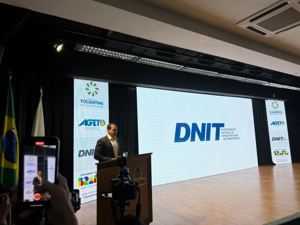 Federais discursam em evento de federalização da TO-050 no Palácio: Guimarães destaca benefícios; Ayres aponta legado de Wanderlei e Vicentinho faz ponderações Federais discursam em evento de federalização da TO-050 no Palácio: Guimarães destaca benefícios; Ayres aponta legado de Wanderlei e Vicentinho faz ponderações