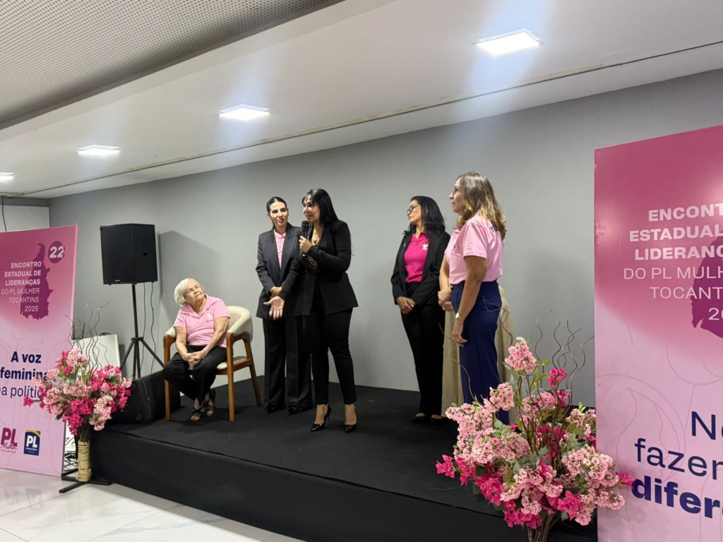 Evento do PL Mulher: “Não abaixem suas cabeças e tenham acima de tudo coragem”, aconselha deputada Janad