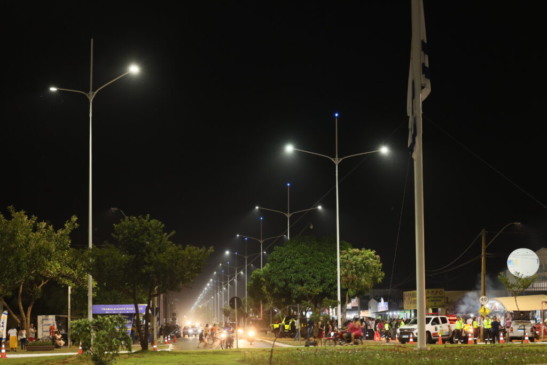 Iluminação de LED entregue na Avenida JK – Foto: Flávio Cavalera