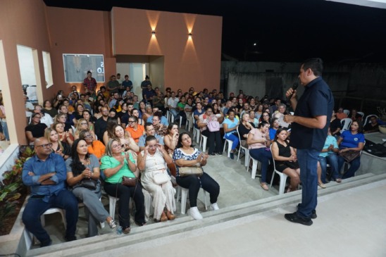 
“Eu faço política com a sensibilidade de querer contribuir”, destacou o parlamentar