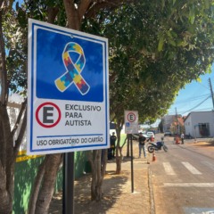 Vagas de estacionamento exclusivas para pessoas com Transtorno do Espectro Autista (TEA) - Foto: João Augusto