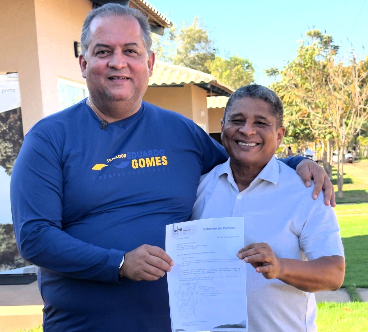 Senador Eduardo Gomes anuncia construção de ginásio, manutenção de estradas vicinais e calçamento em São Félix; investimentos somam mais de R$ 4 milhões