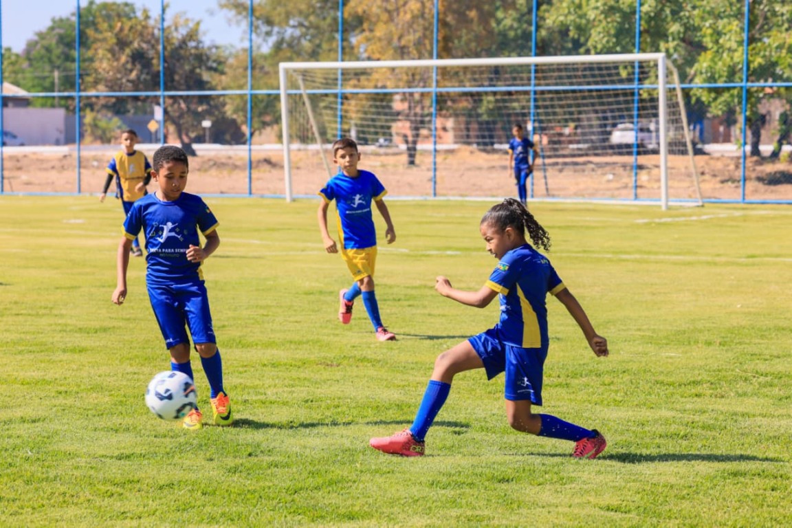 Taquari recebe 1º campo de futebol municipal do bairro para prática esportiva e convivência social