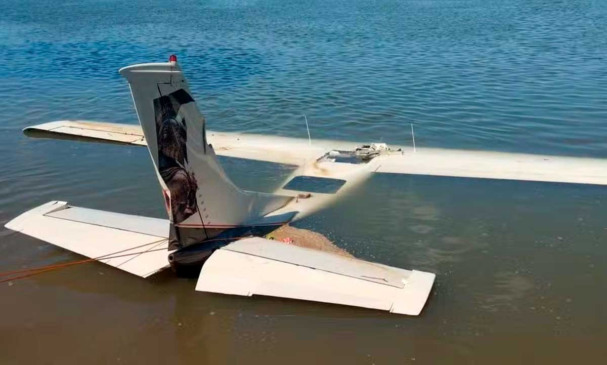 Avião com destino a Gurupi fica submerso no rio Araguaia; VÍDEO