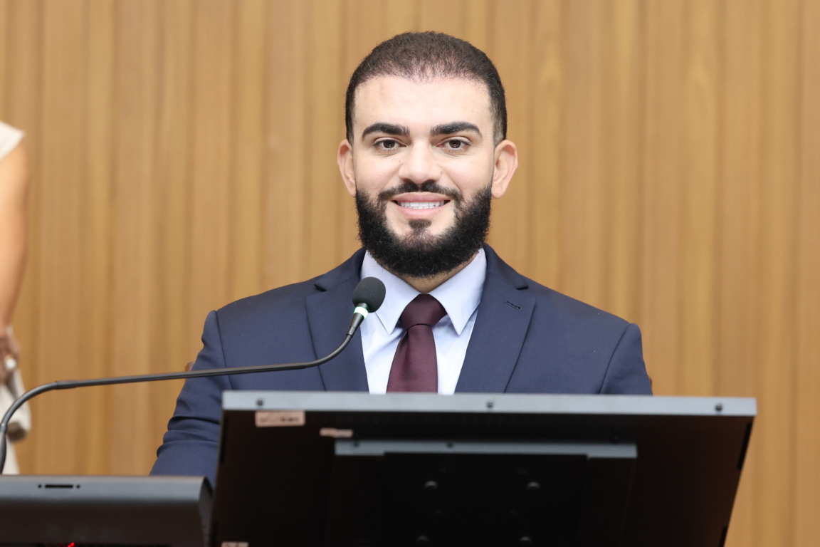 Deputado Léo Barbosa comemora implantação de novos cursos de saúde na Unitins