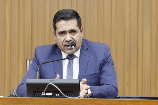  “Ficou definido que, na semana do dia 17, o PCCR seria encaminhado à Assembleia. Tenho recebido muitas ligações de colegas e professores da rede estadual, e por isso protocolei este requerimento em caráter de urgência”, destacou Marcus Marcelo
