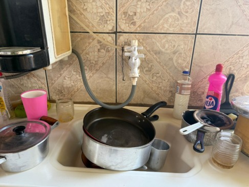 Moradores de Cariri ficam mais de 24h sem água e denunciam empresa responsável pelo abastecimento