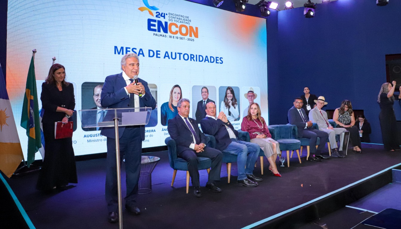 Governador do Tocantins, Laurez Moreira, acompanhado da primeira-dama e desembargadora, Ângela Prudente, participou, nessa quinta-feira, 18, em Palmas, da abertura do 24º Encon - Foto: Marcio Vieira/Governo do Tocantins